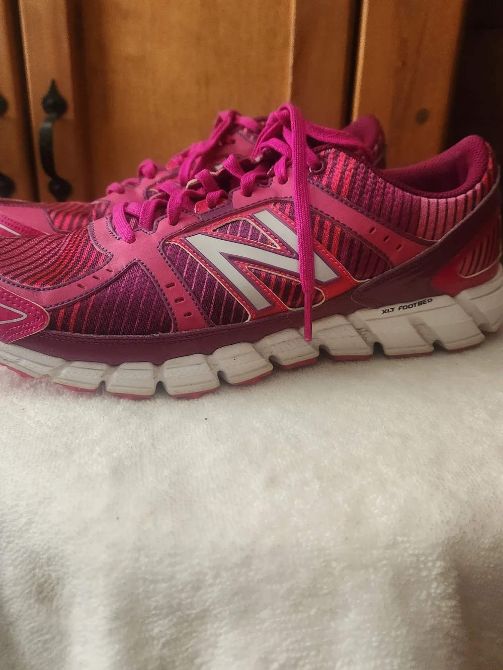 New Balance 750 V1 Running Shoe-walking- Athletic Shoe Womens Sz 9